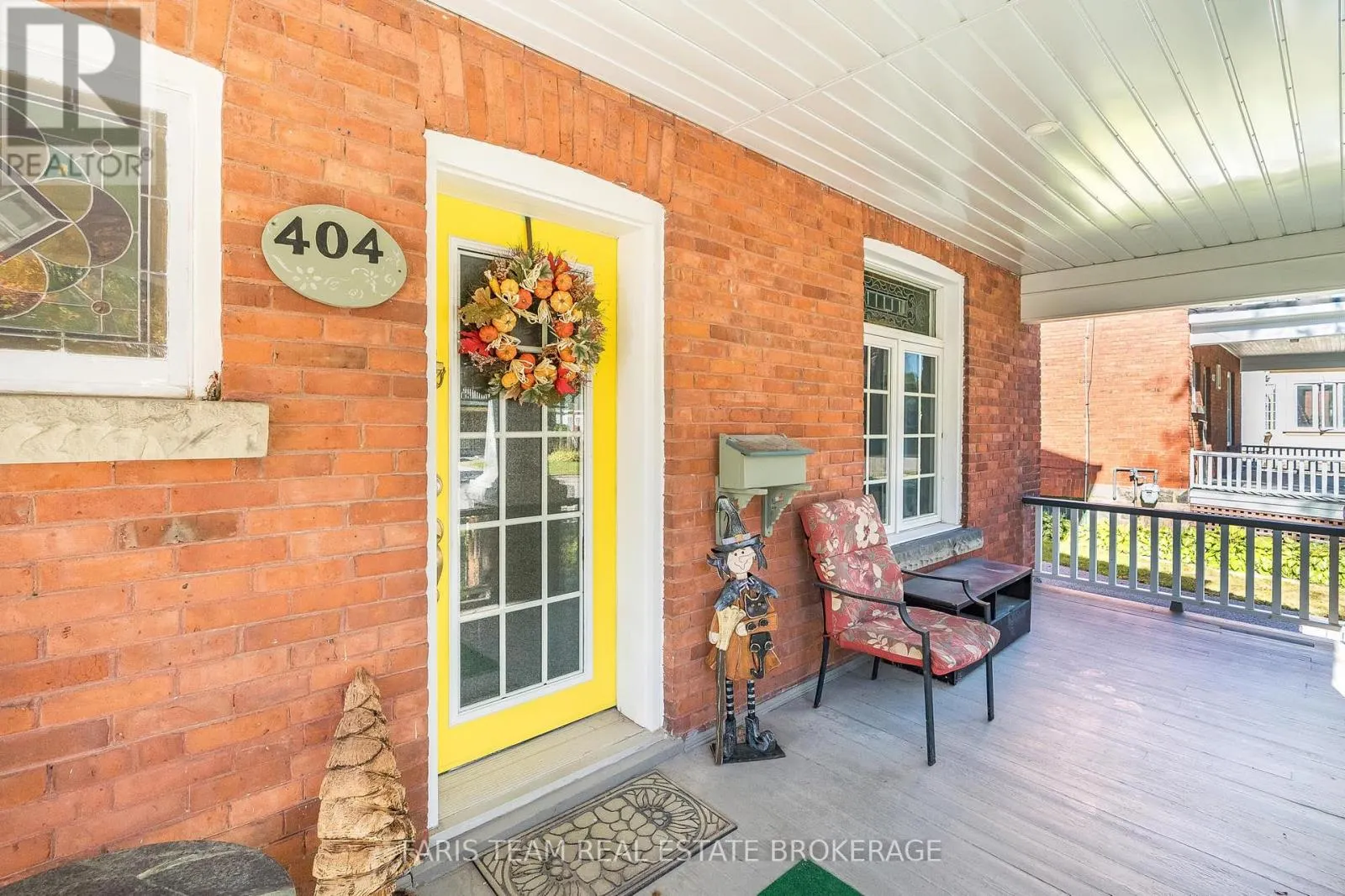 404 MANLY STREET