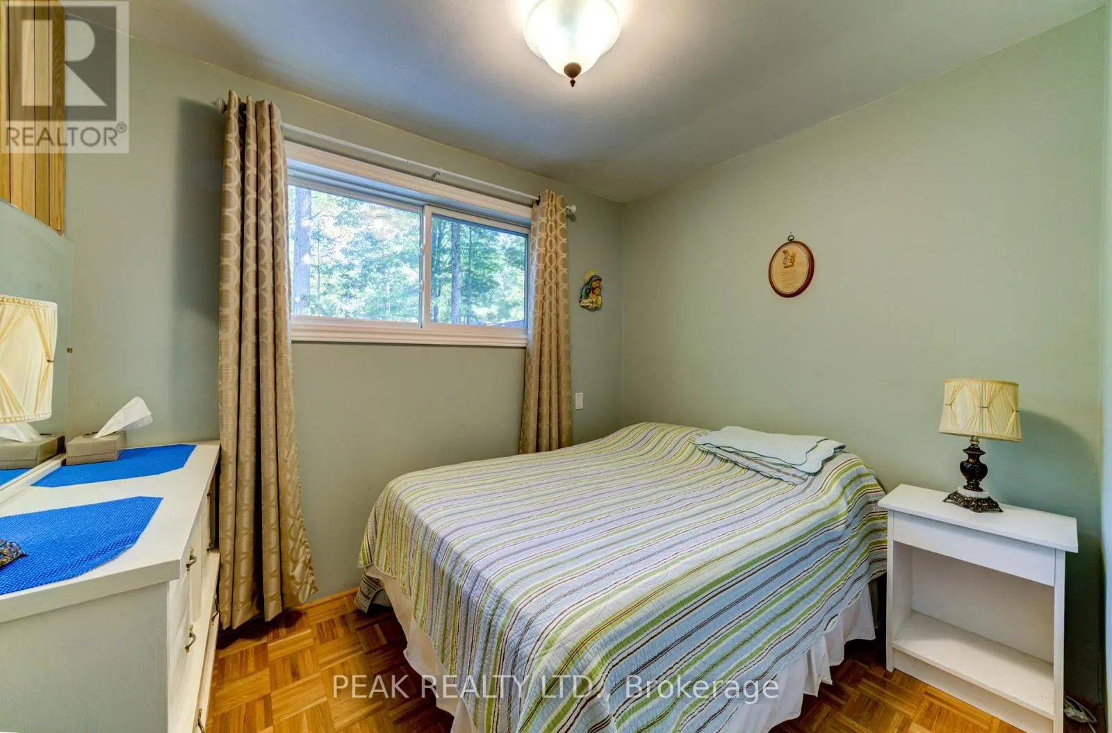11 GLEN AVENUE S