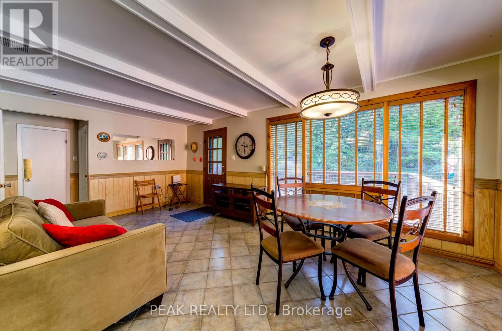 11 GLEN AVENUE S