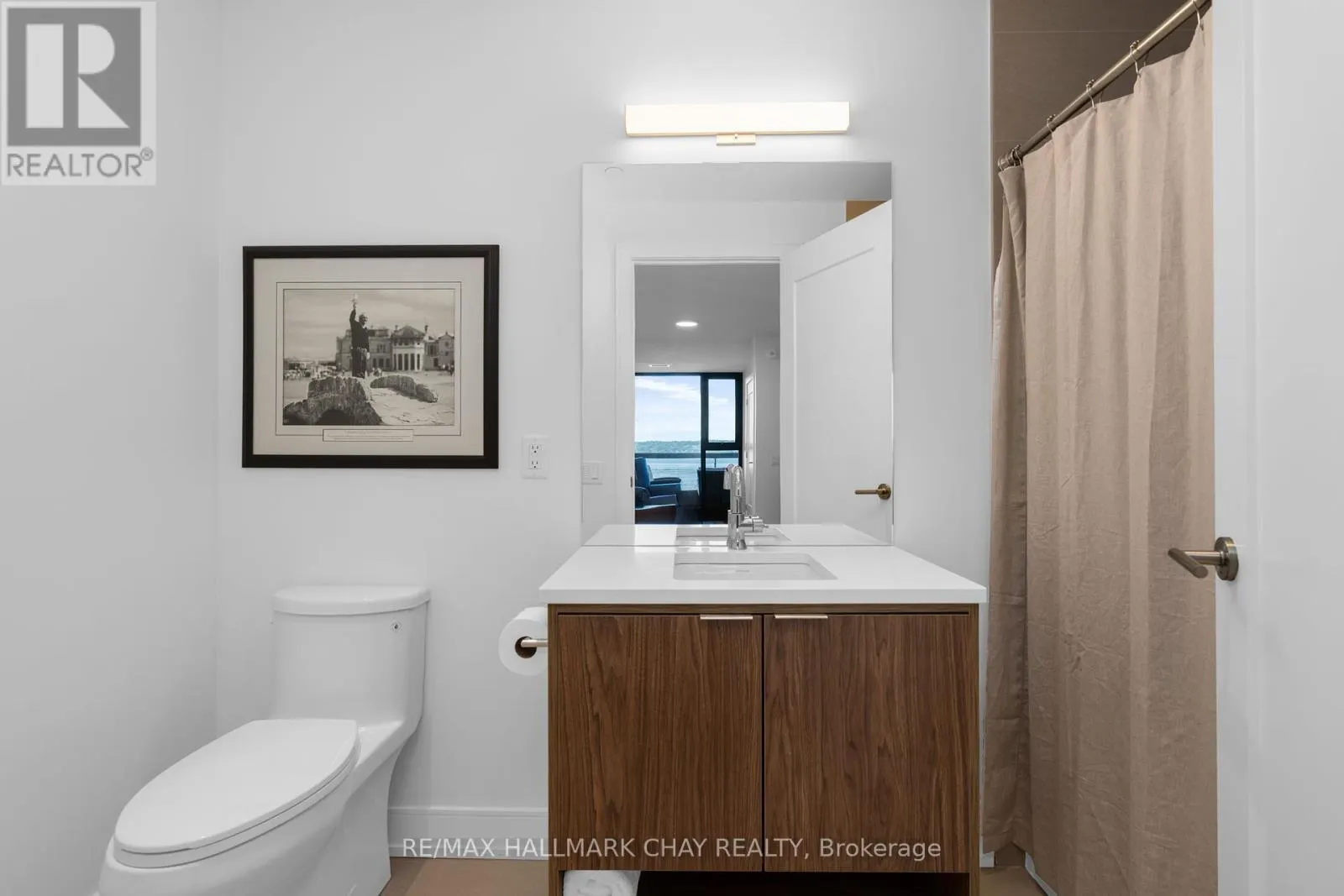302 - 185 DUNLOP STREET E