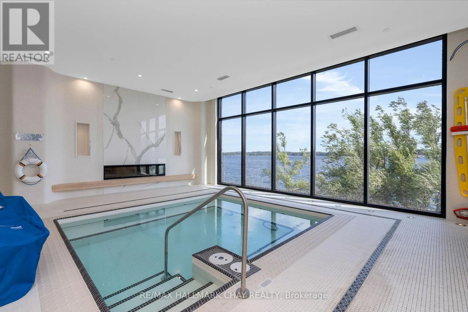 302 - 185 DUNLOP STREET E