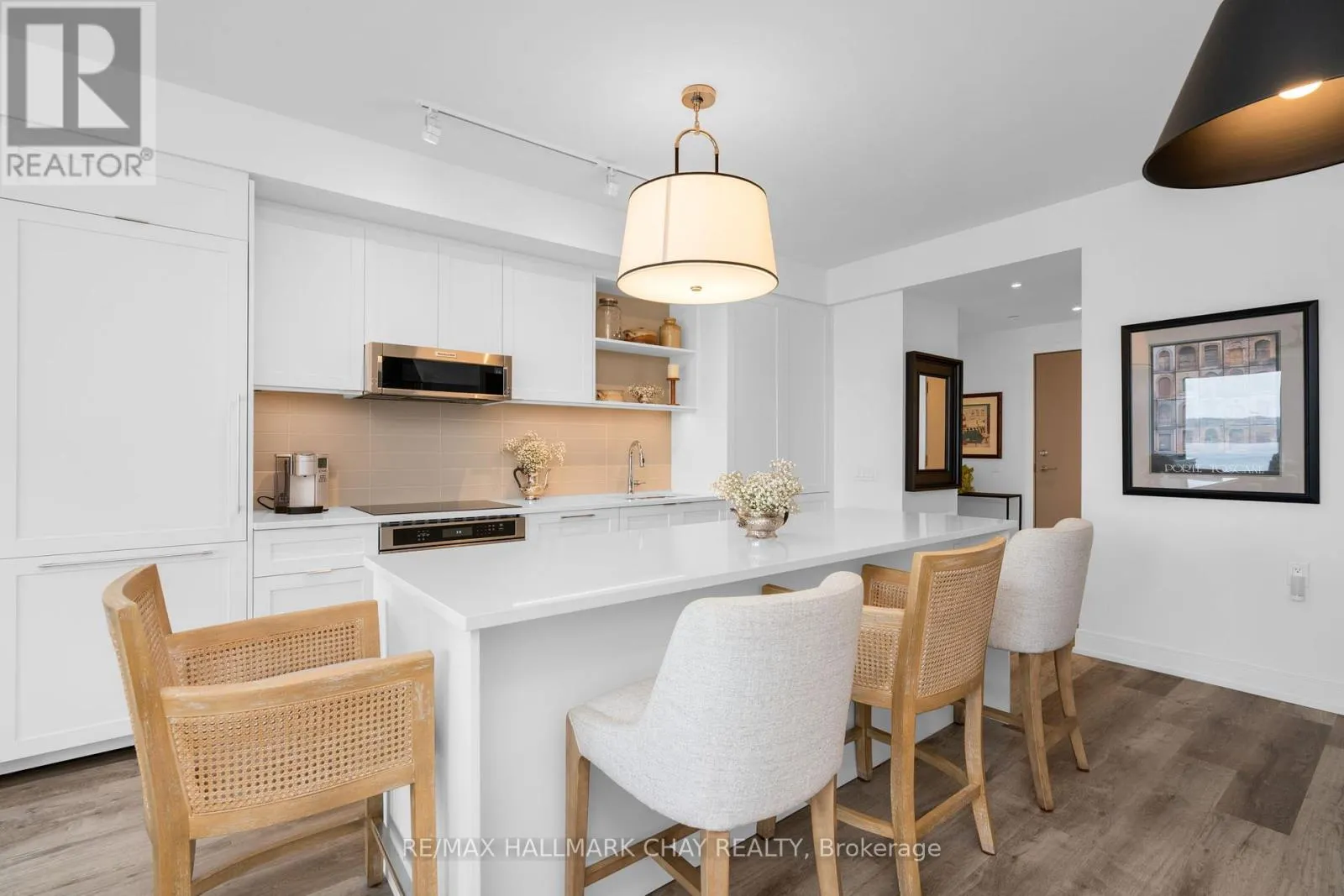 302 - 185 DUNLOP STREET E