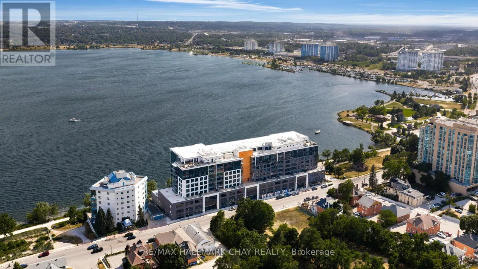 302 - 185 DUNLOP STREET E
