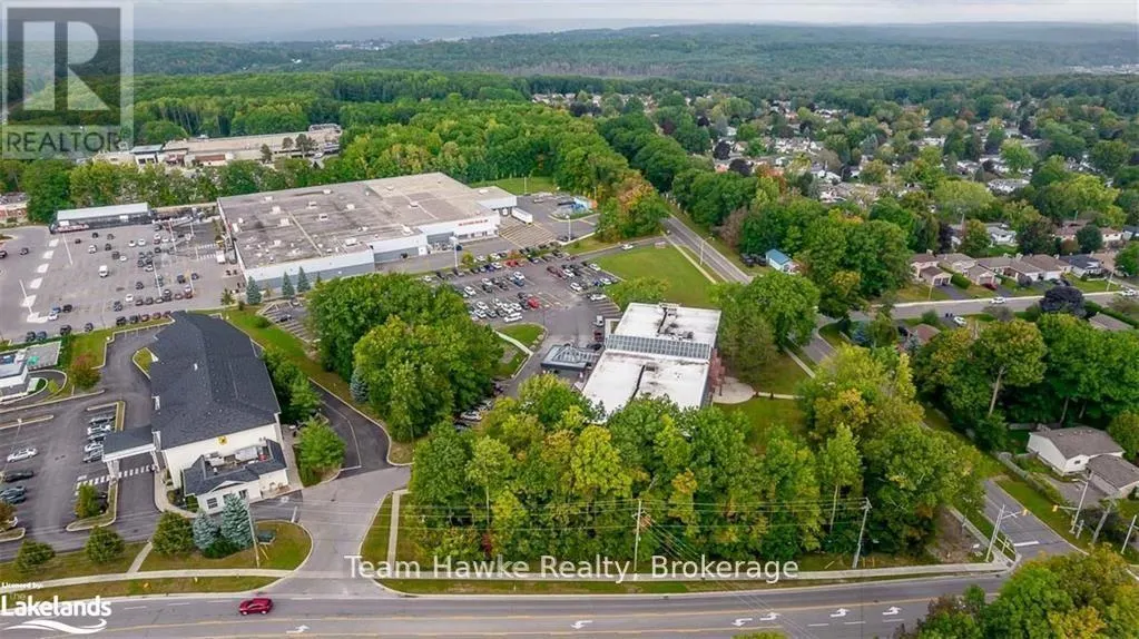 204 - 240 PENETANGUISHENE ROAD, #204