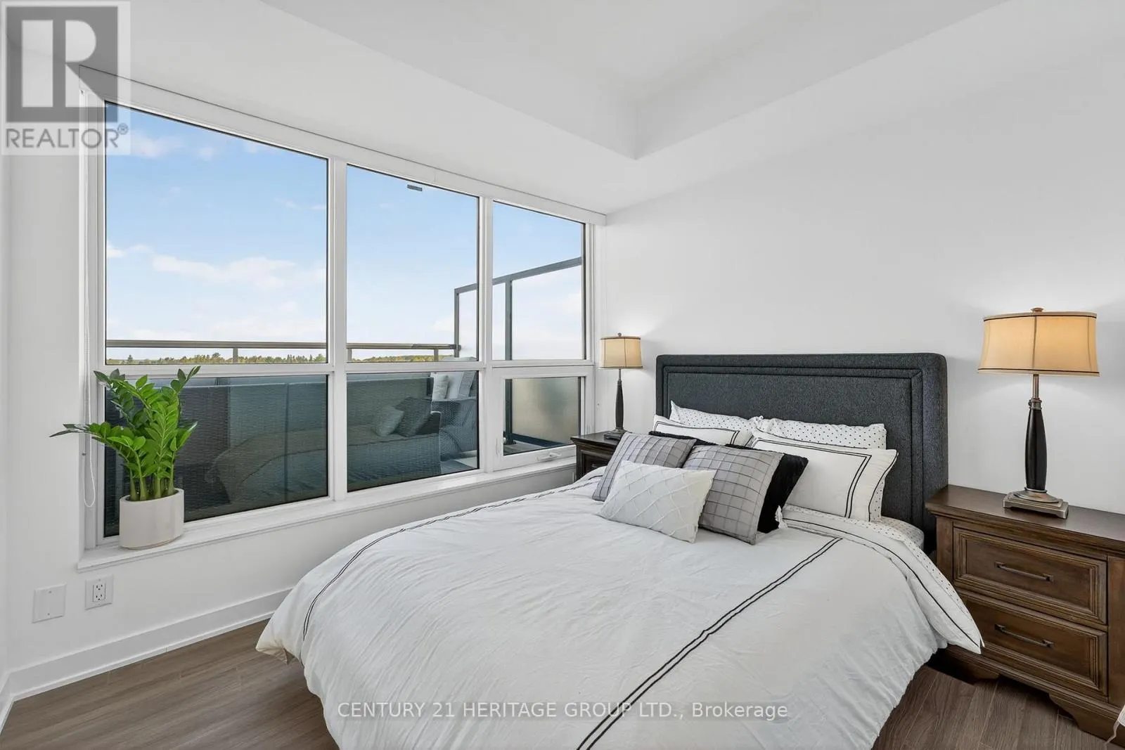 603 - 681 YONGE STREET