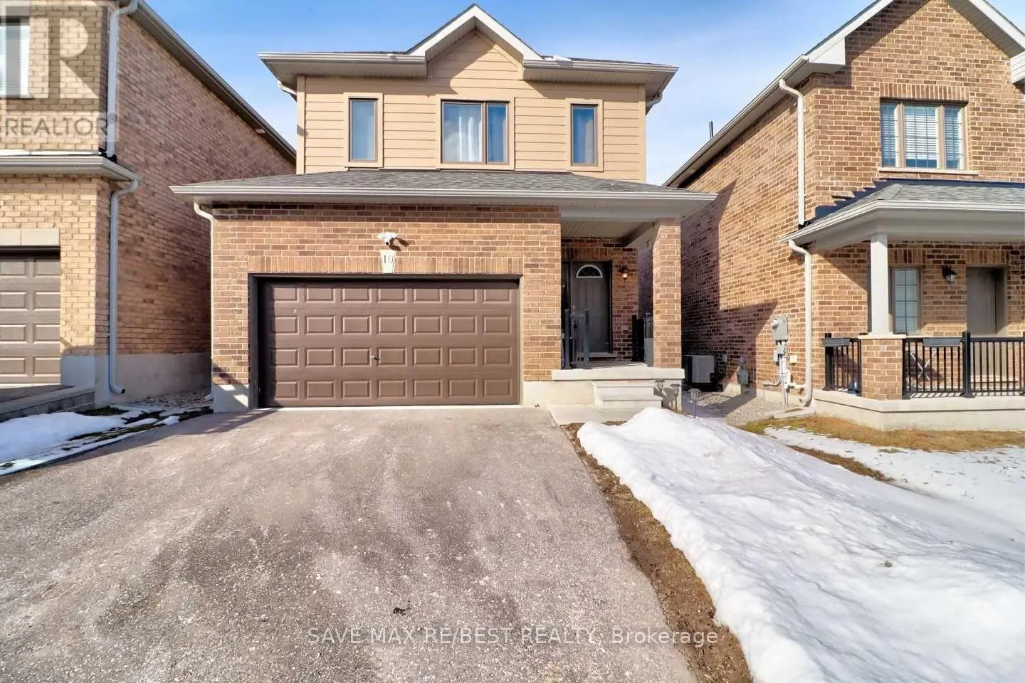 10 BEDFORD ESTATES CRESCENT