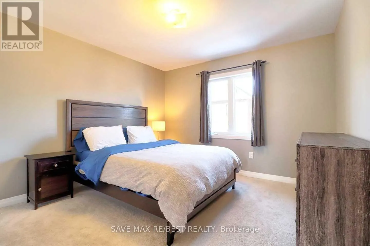 10 BEDFORD ESTATES CRESCENT