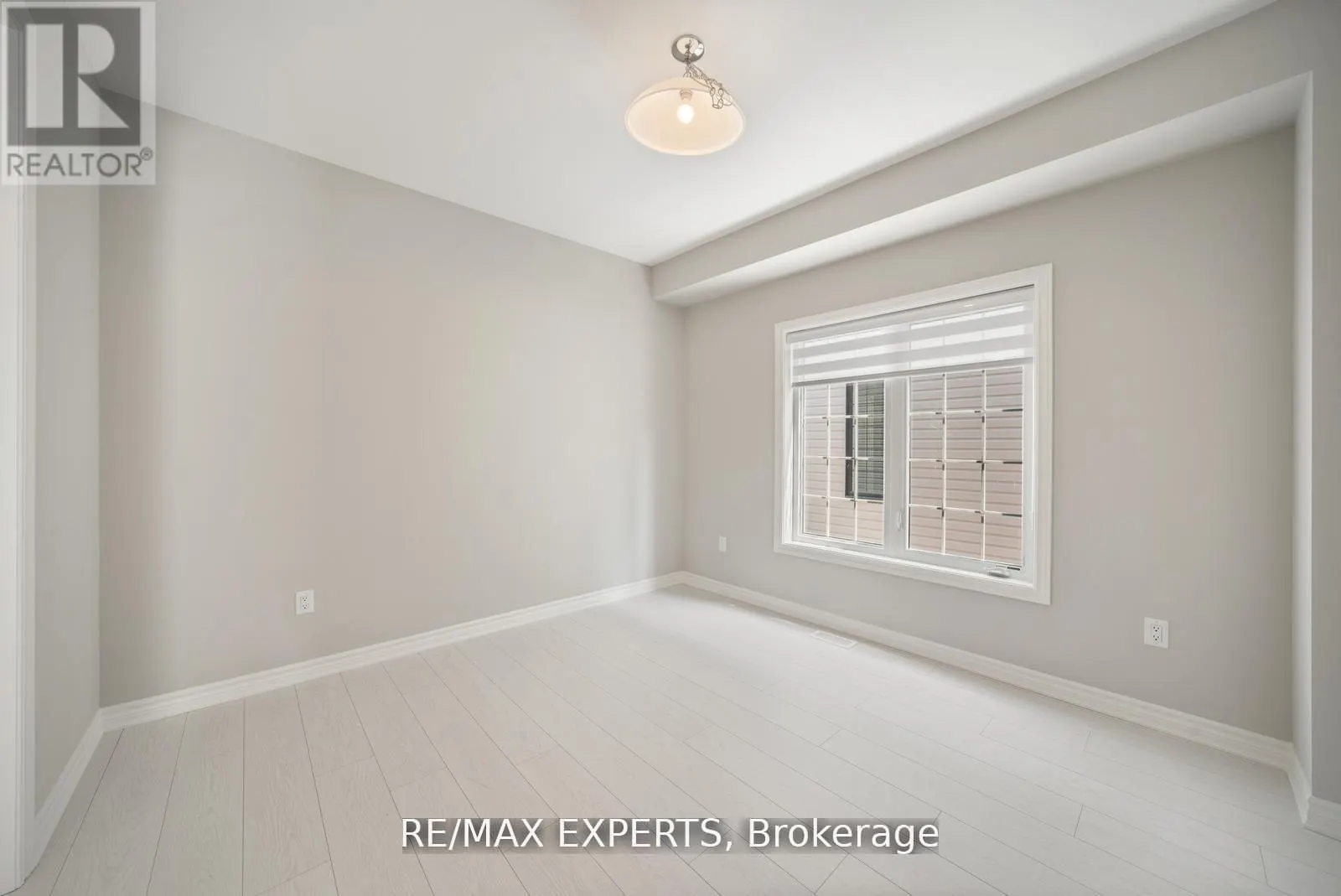 216 CUBITT STREET