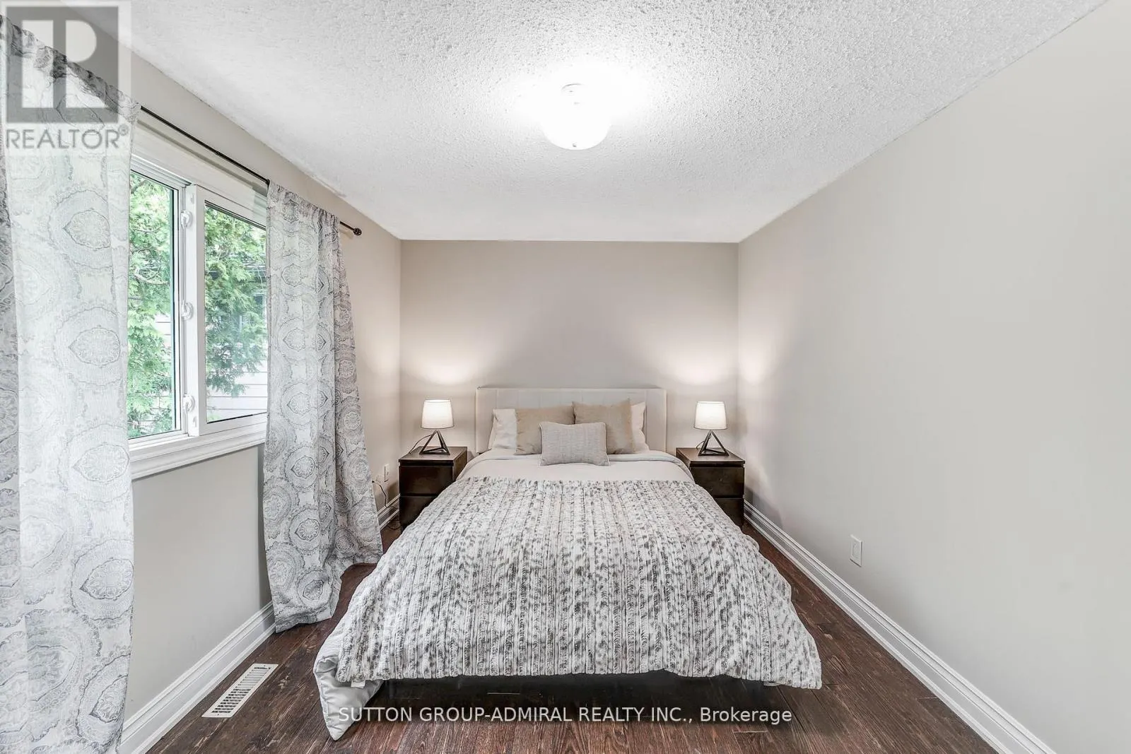14 CHIPPAWA COURT