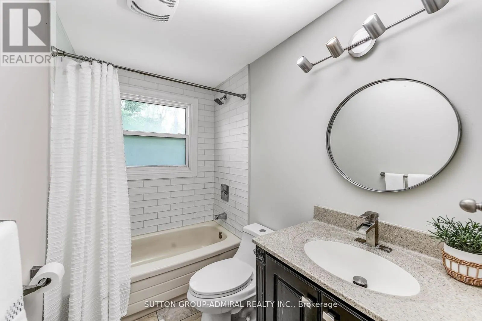 14 CHIPPAWA COURT