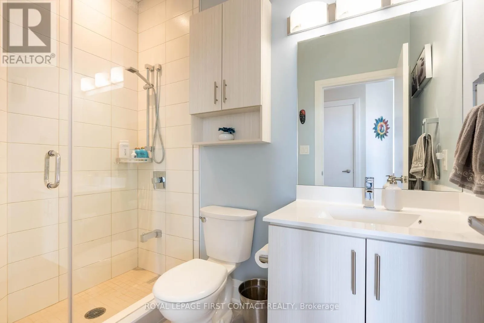 PH5 - 111 WORSLEY STREET