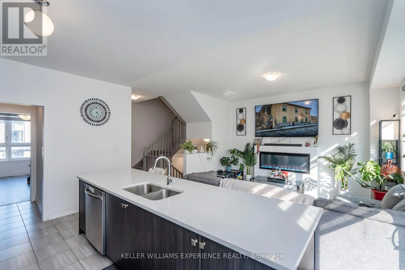 115 BLUE FOREST CRESCENT