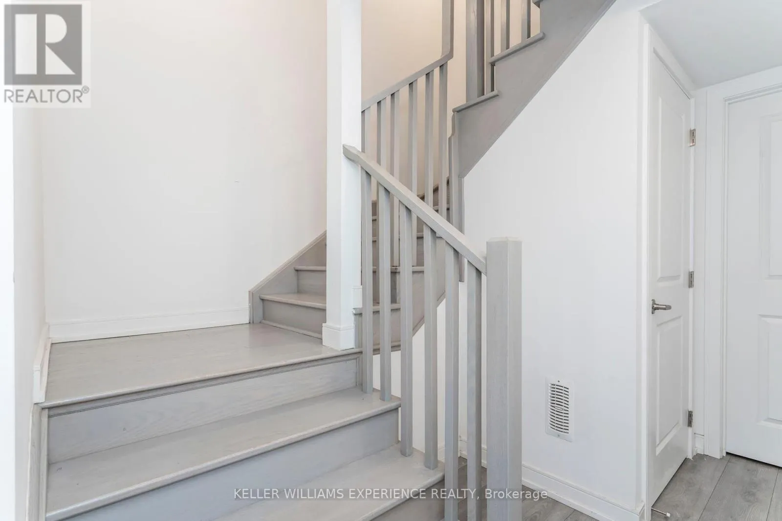 115 BLUE FOREST CRESCENT
