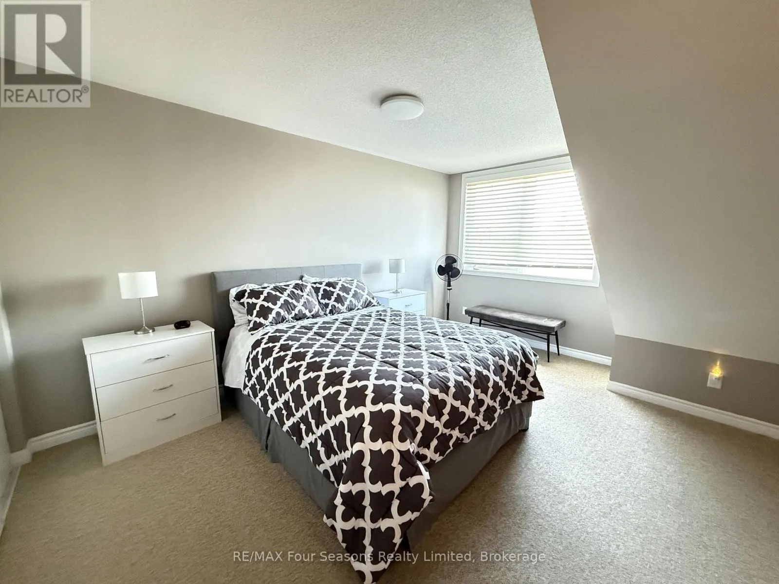 302 - 3 BRANDY LANE DRIVE, #302