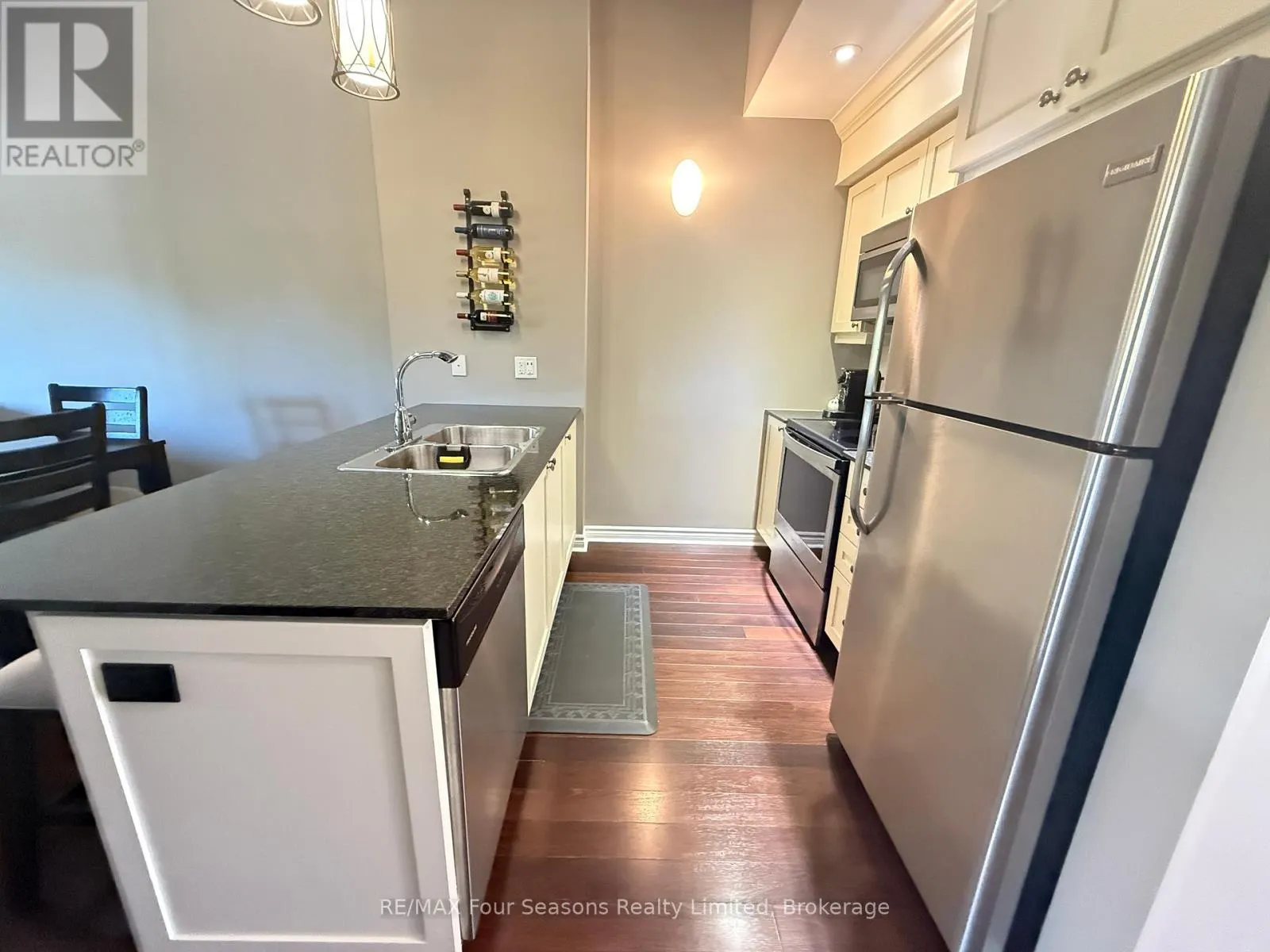 302 - 3 BRANDY LANE DRIVE, #302