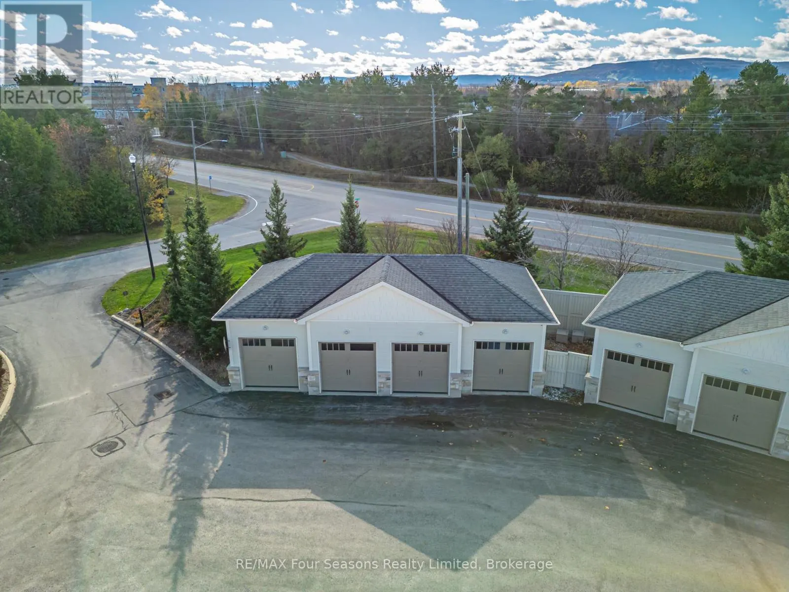 306 - 40 TROTT BOULEVARD, #306