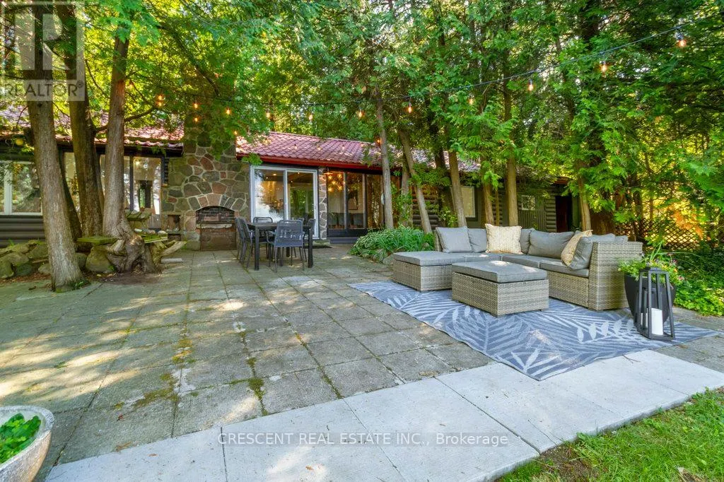 37 GEORGIAN MANOR DRIVE