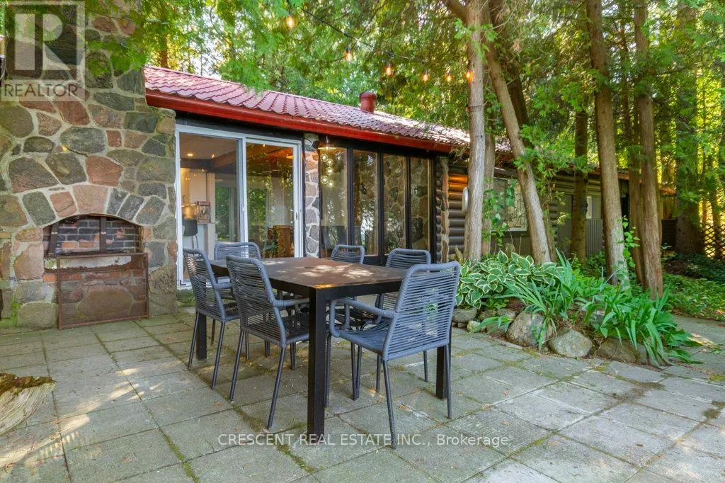 37 GEORGIAN MANOR DRIVE