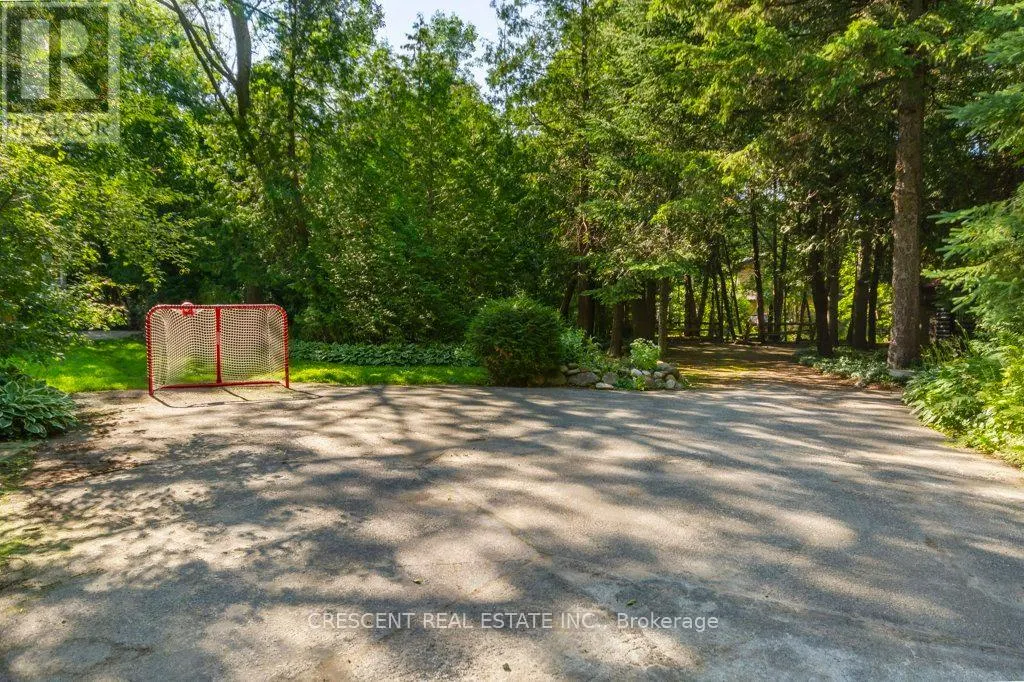 37 GEORGIAN MANOR DRIVE