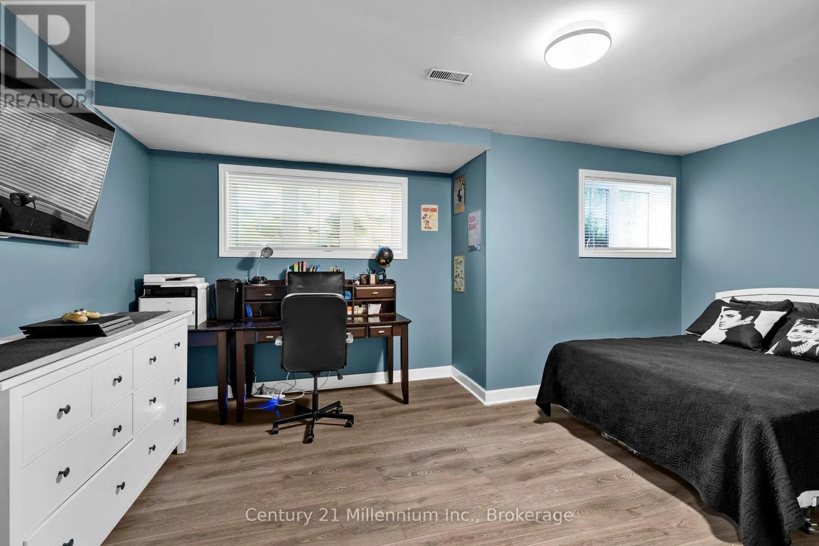 26 REGINA BOULEVARD