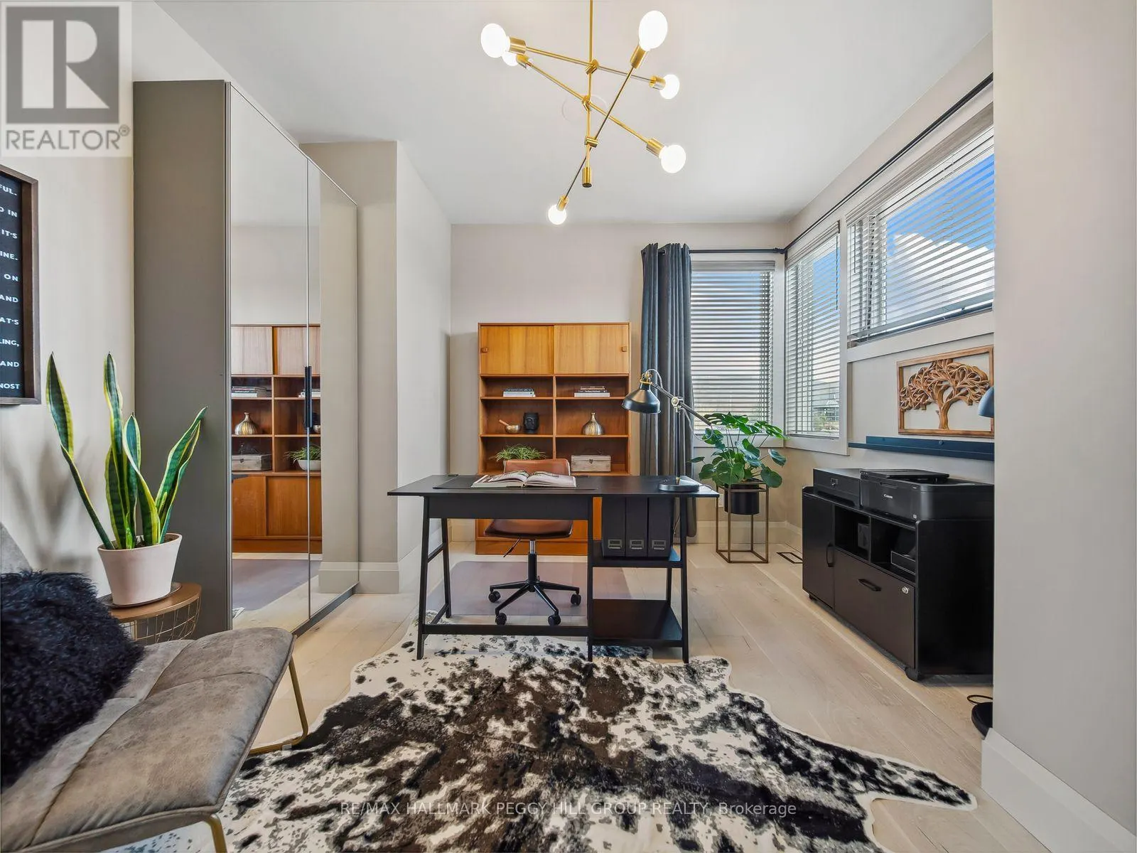 7 MEADOWLARK WAY