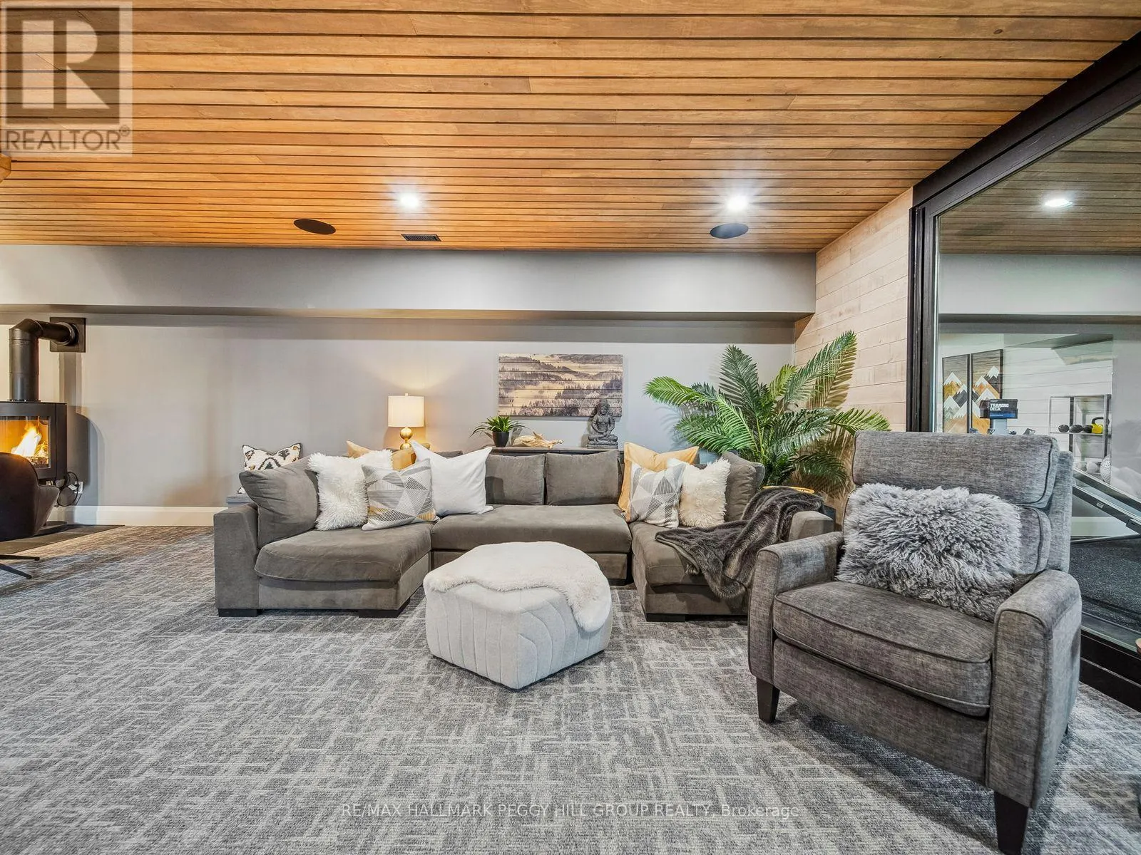 7 MEADOWLARK WAY