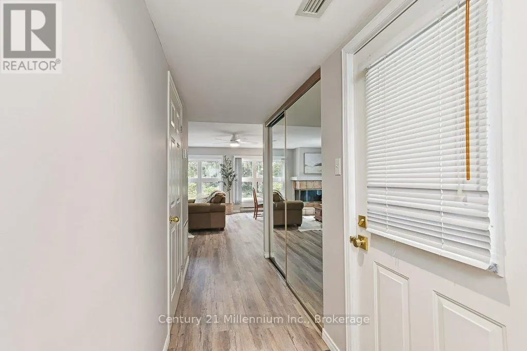 24 - 409 MARINERS WAY, #24