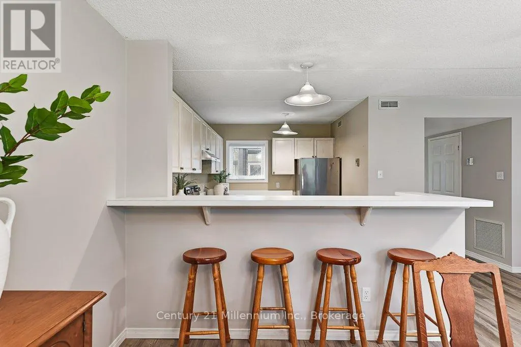 24 - 409 MARINERS WAY, #24