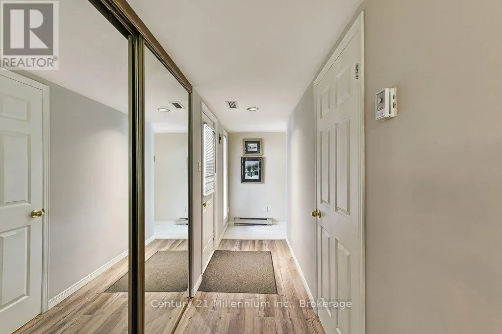 24 - 409 MARINERS WAY, #24