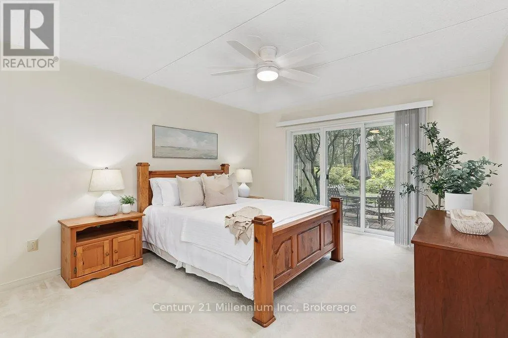 24 - 409 MARINERS WAY, #24