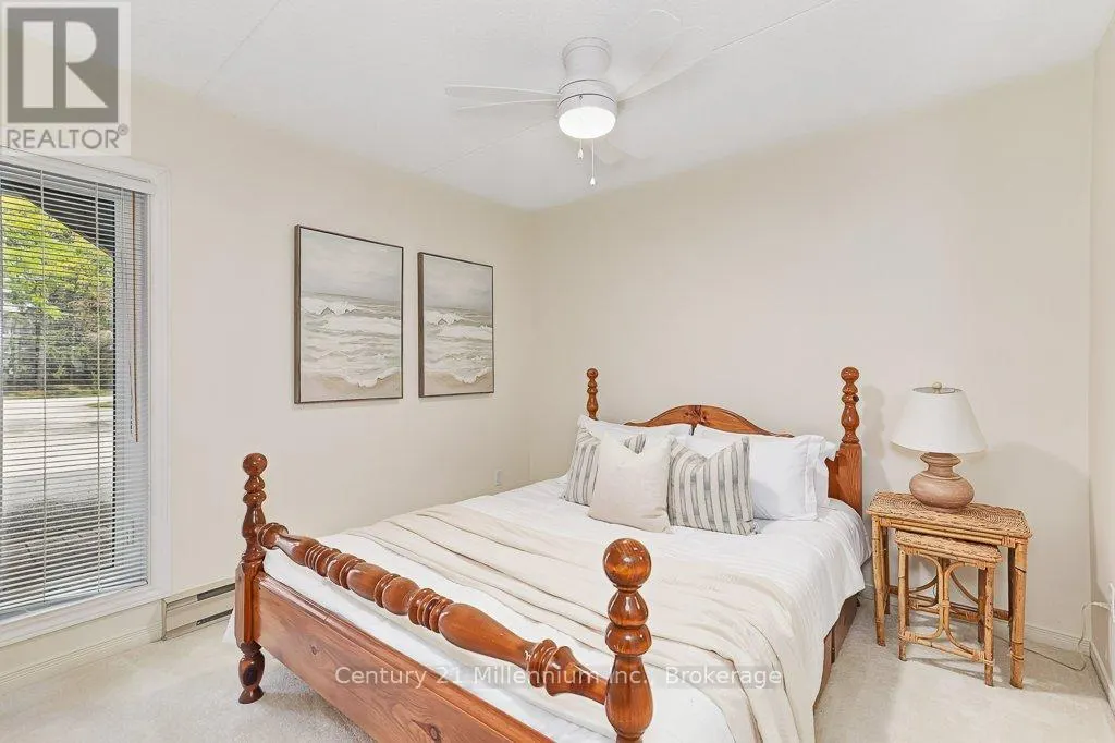 24 - 409 MARINERS WAY, #24