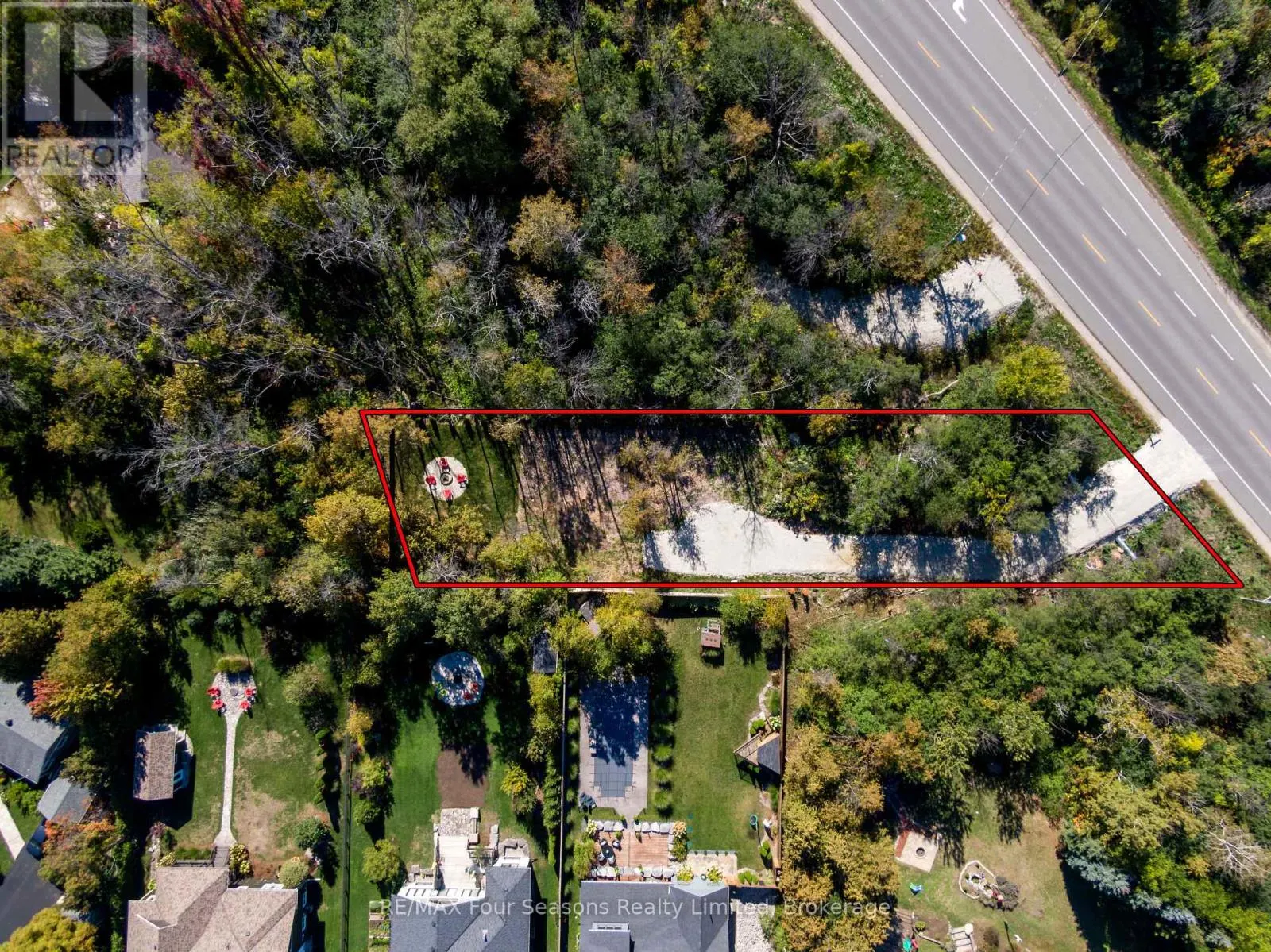 9746 BEACHWOOD ROAD