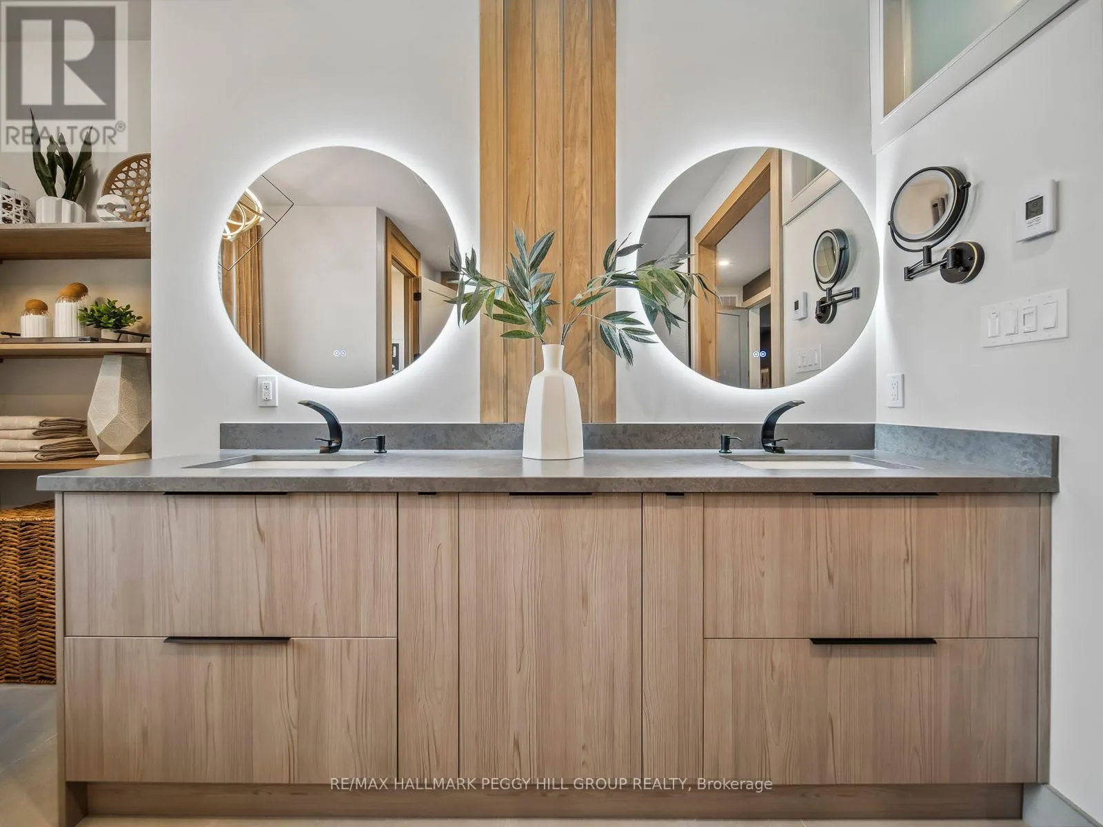 7 MEADOWLARK WAY