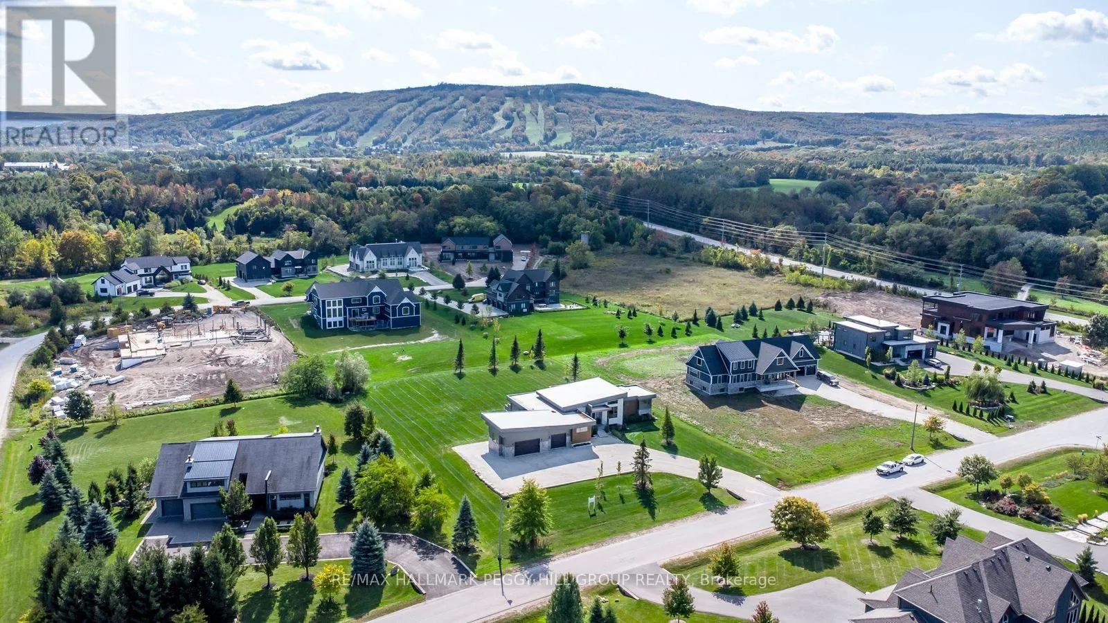7 MEADOWLARK WAY