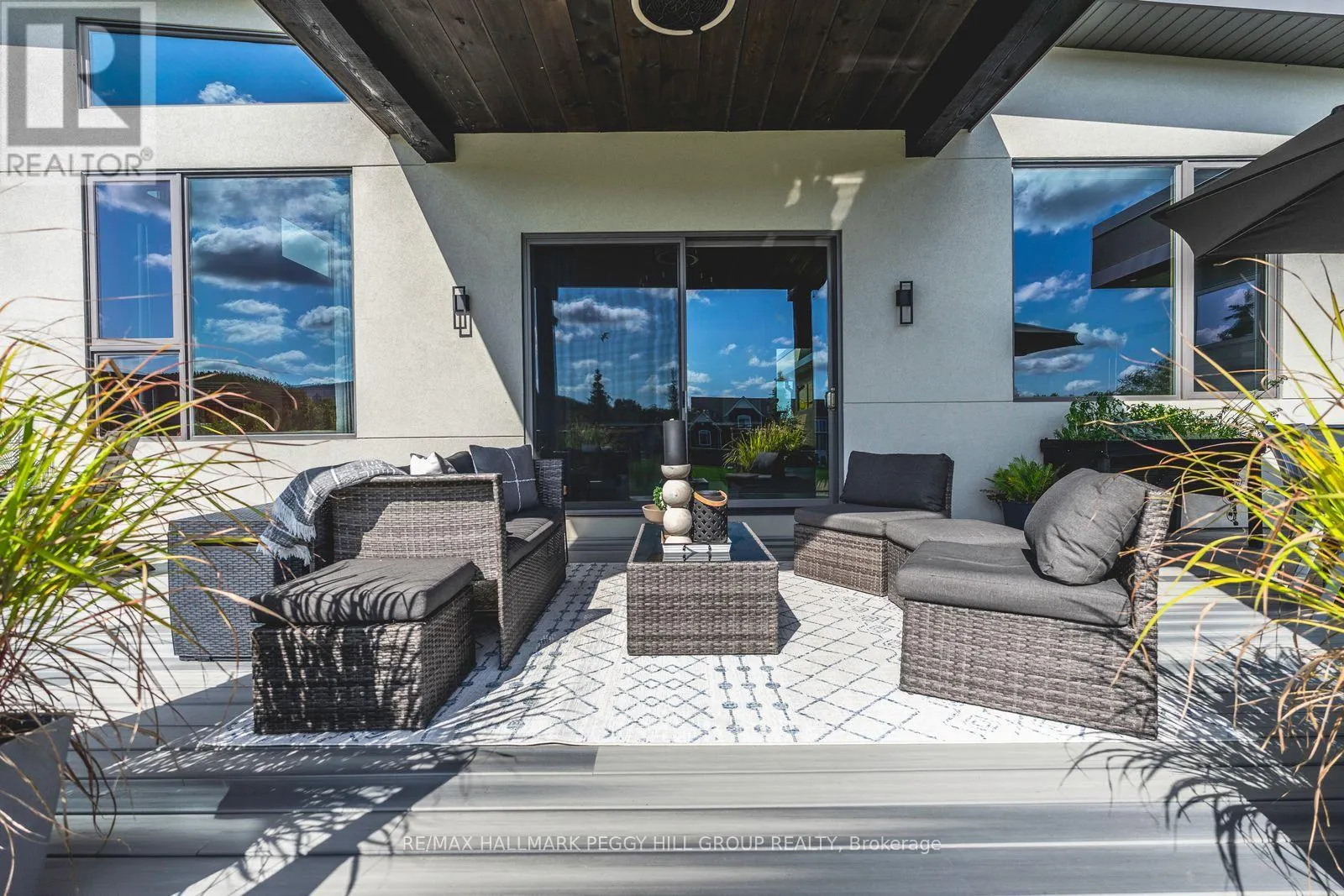 7 MEADOWLARK WAY