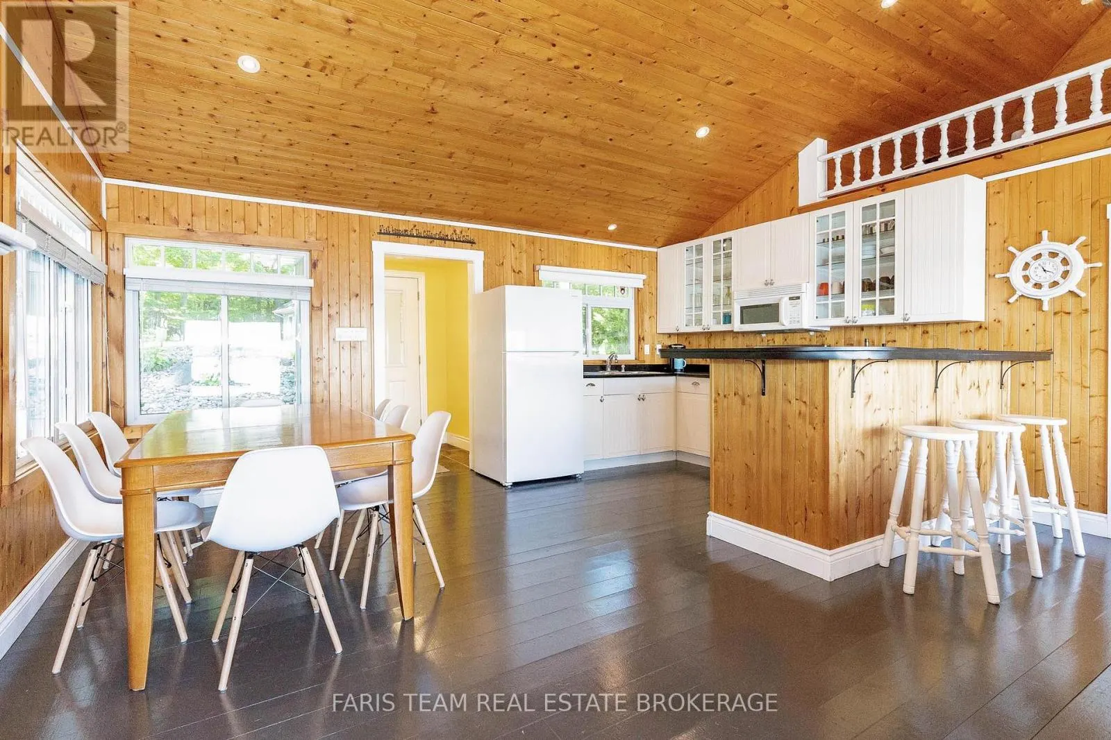 1449 CHAMPLAIN ROAD