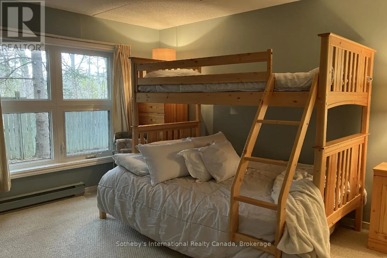 7 - 903 CEDAR POINTE COURT, #7