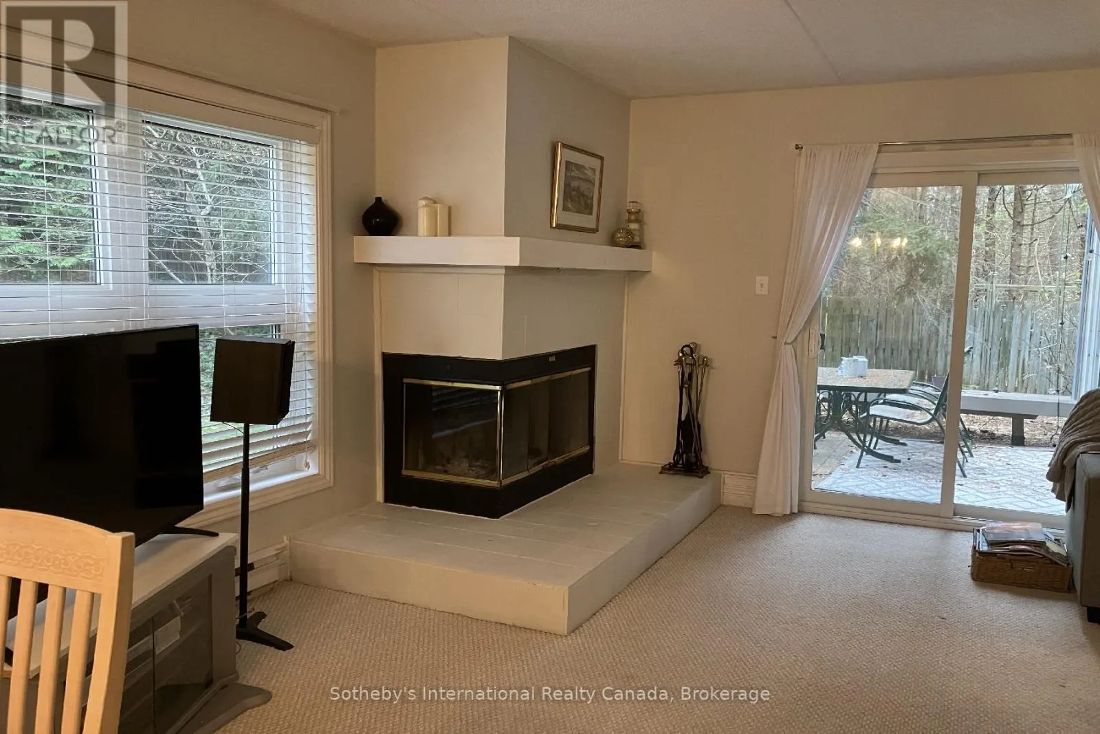 7 - 903 CEDAR POINTE COURT, #7