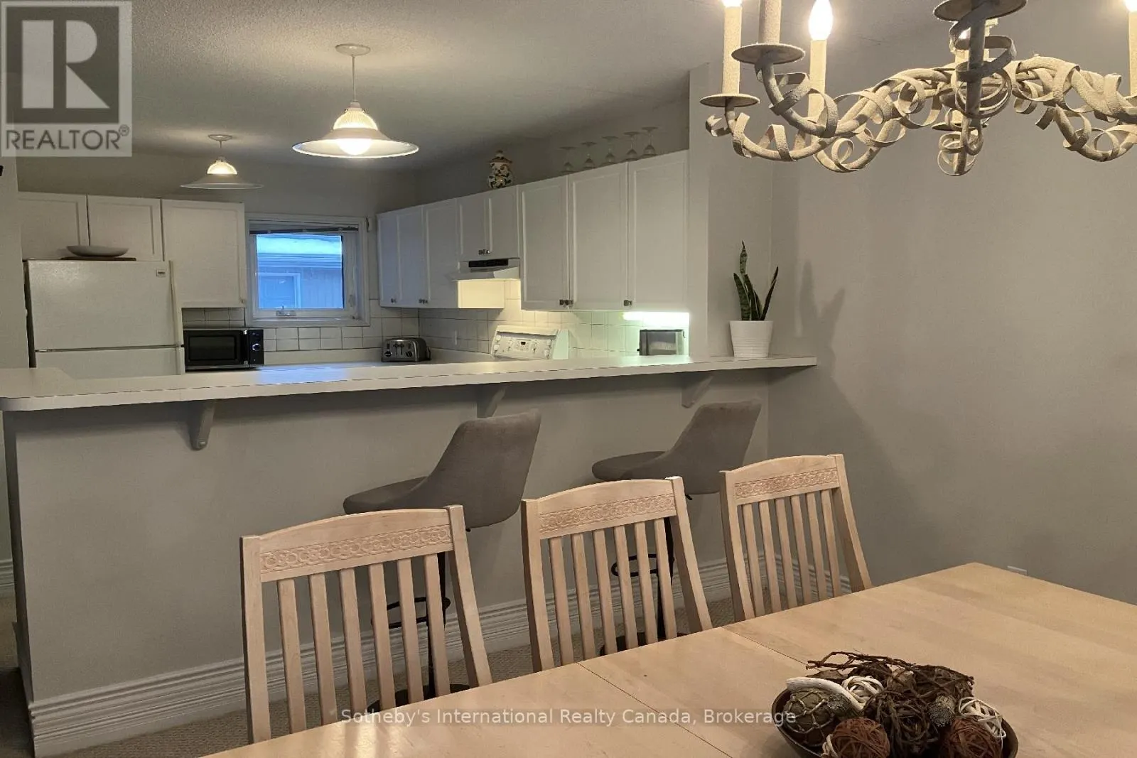 7 - 903 CEDAR POINTE COURT, #7