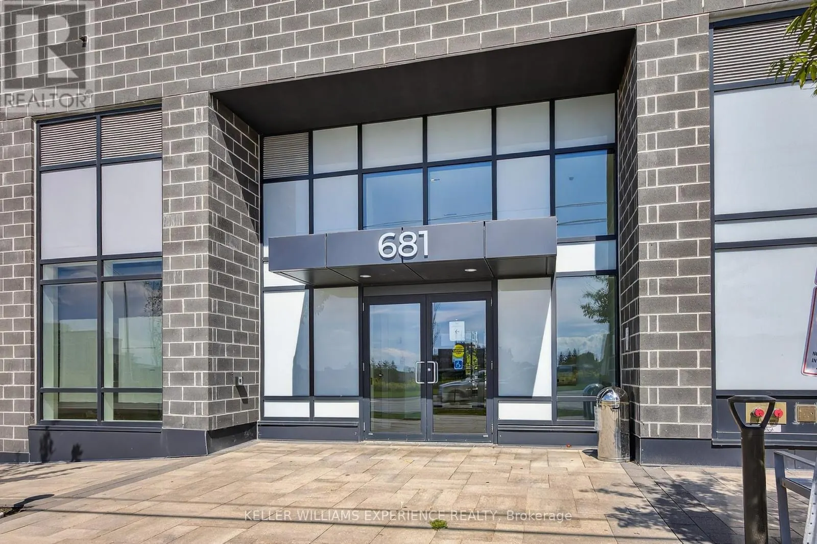 328 - 681 YONGE STREET