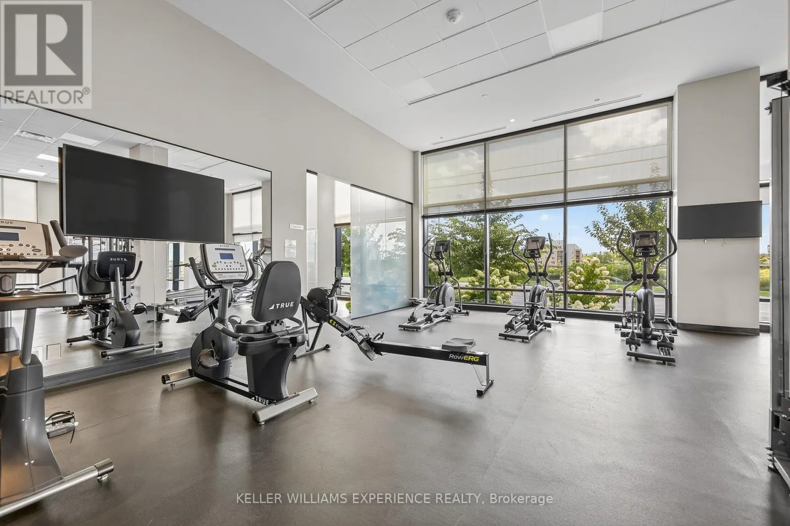 328 - 681 YONGE STREET