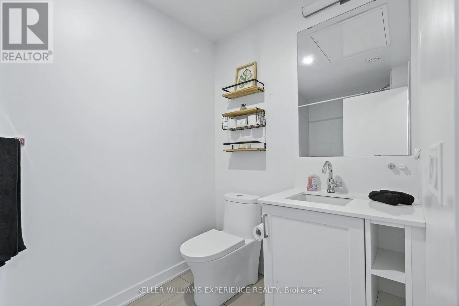 328 - 681 YONGE STREET