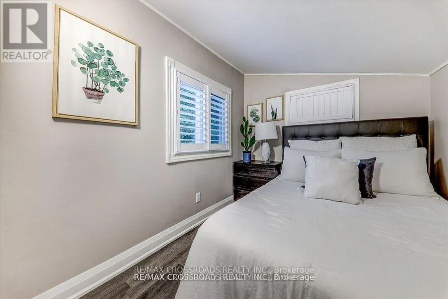5794 VICTORIA PARK ROAD