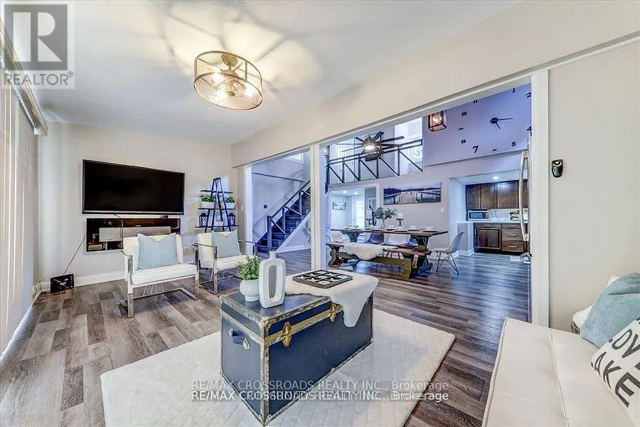 5794 VICTORIA PARK ROAD