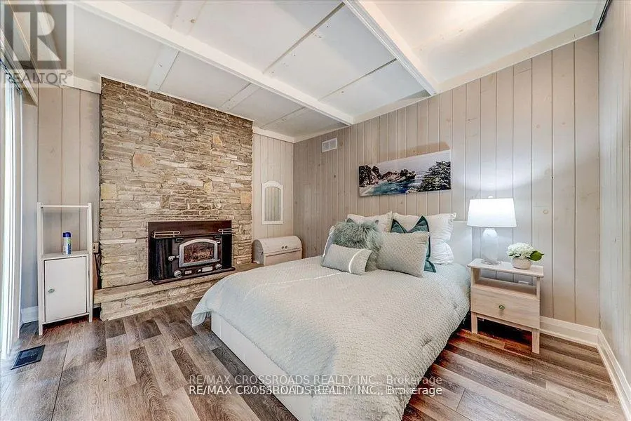 5794 VICTORIA PARK ROAD