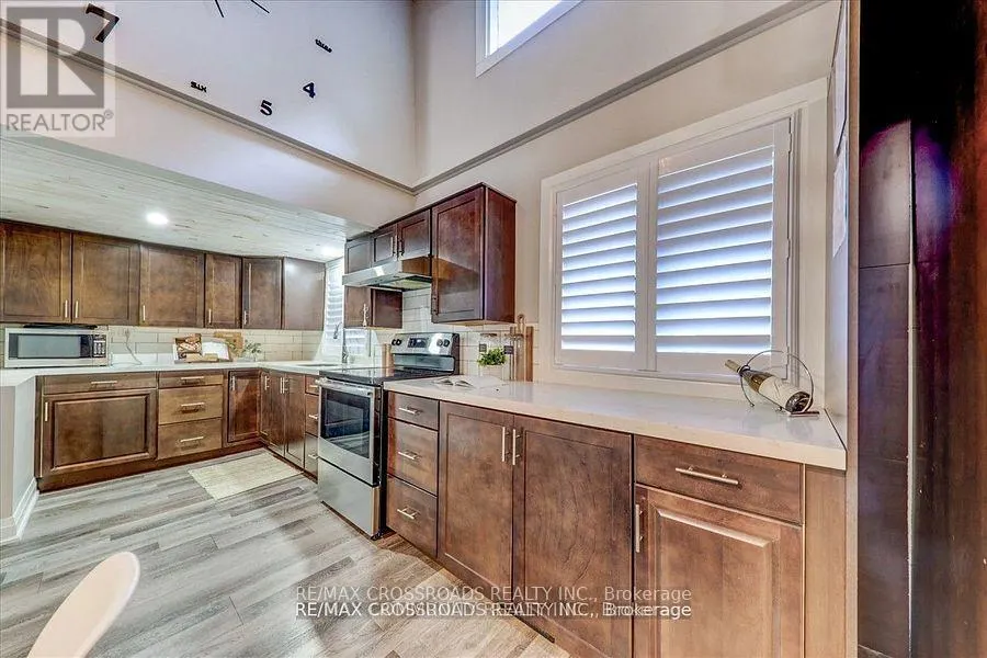 5794 VICTORIA PARK ROAD