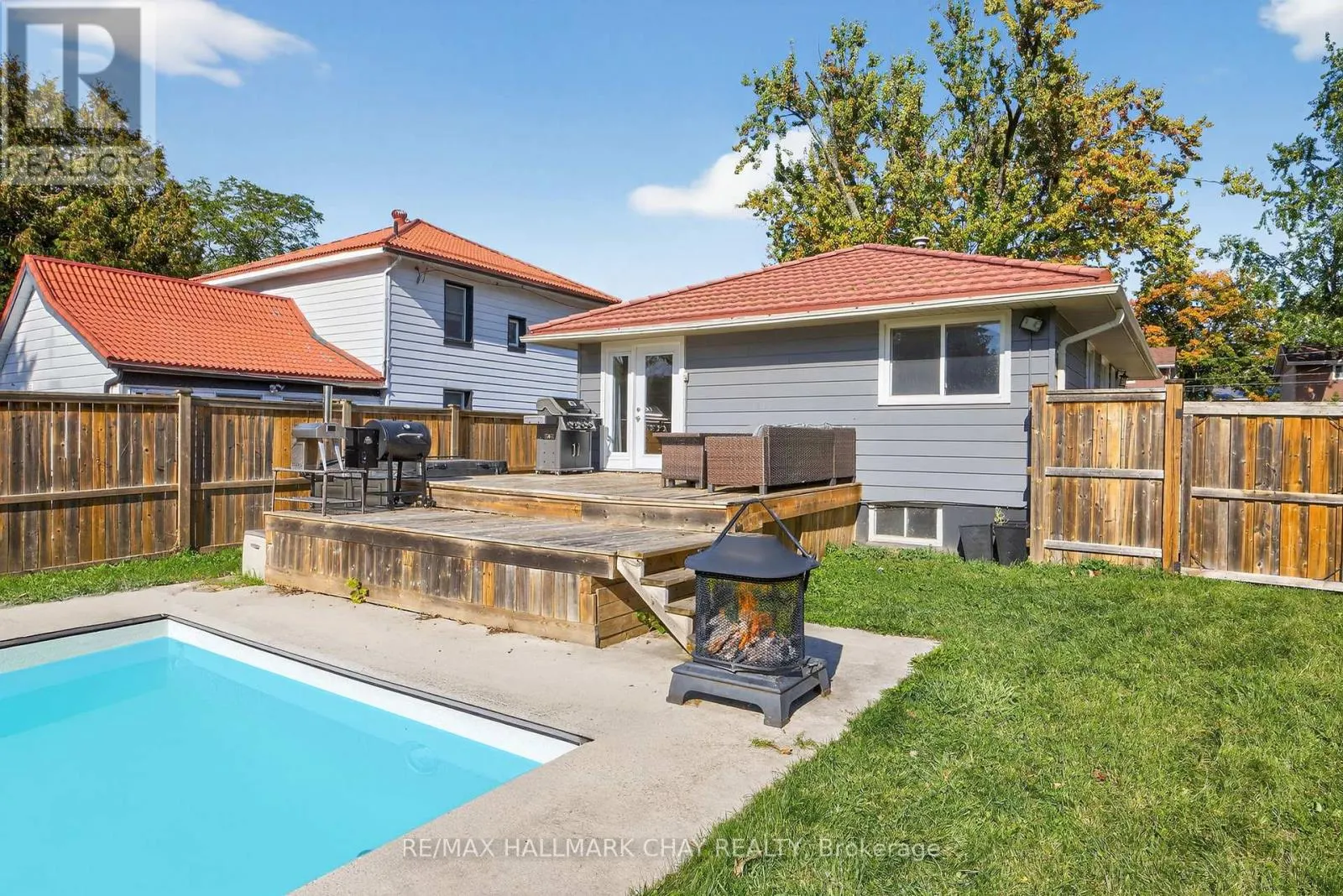 67 SIMCOE STREET
