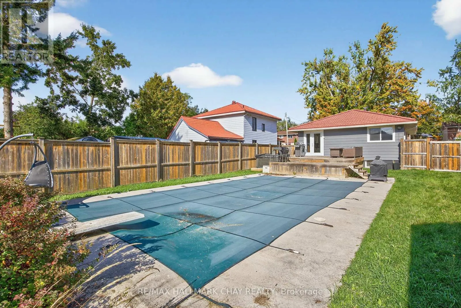 67 SIMCOE STREET