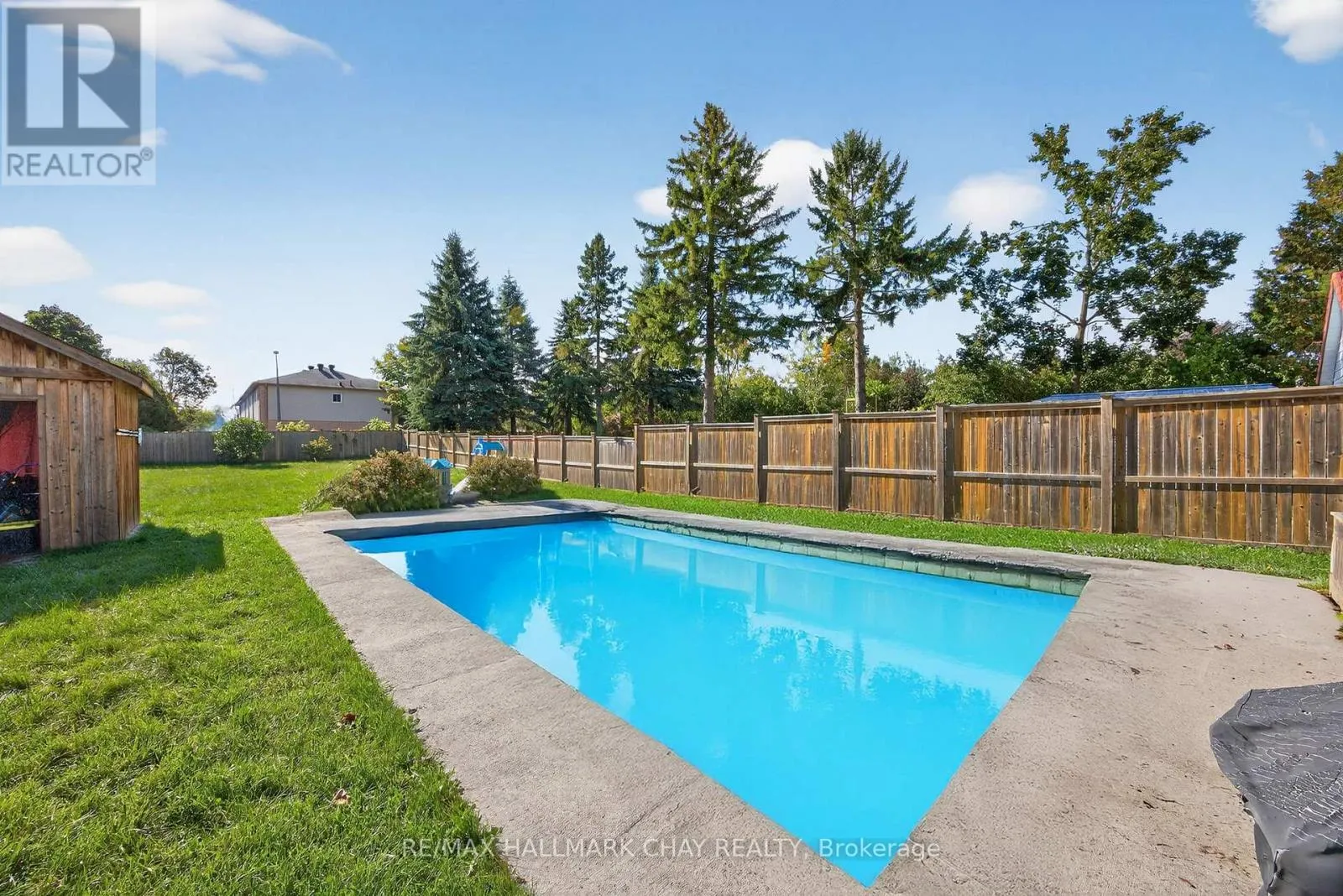 67 SIMCOE STREET