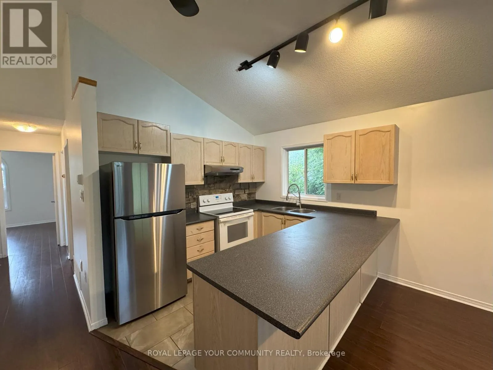 UPPER - 32 WARD DRIVE